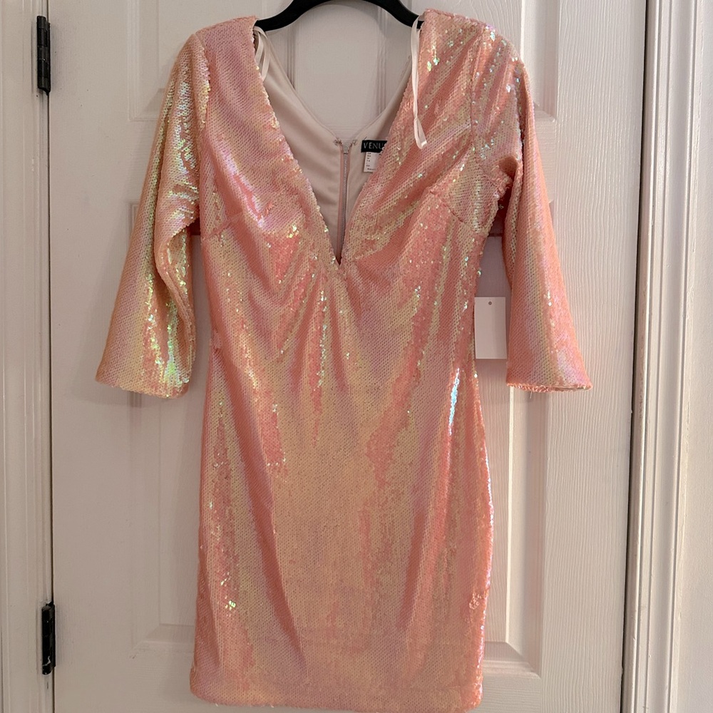 Stunning sequenced dress unworn